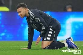 2023 赛季回顾：酿酒人队王牌伯恩斯对俱乐部薪资仲裁结果表示公开不满